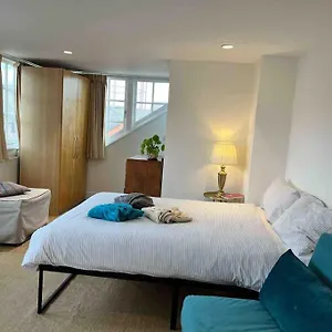 Cb53 Tower Bridge Townhouse 2 Bathrooms & Free Parking Londra