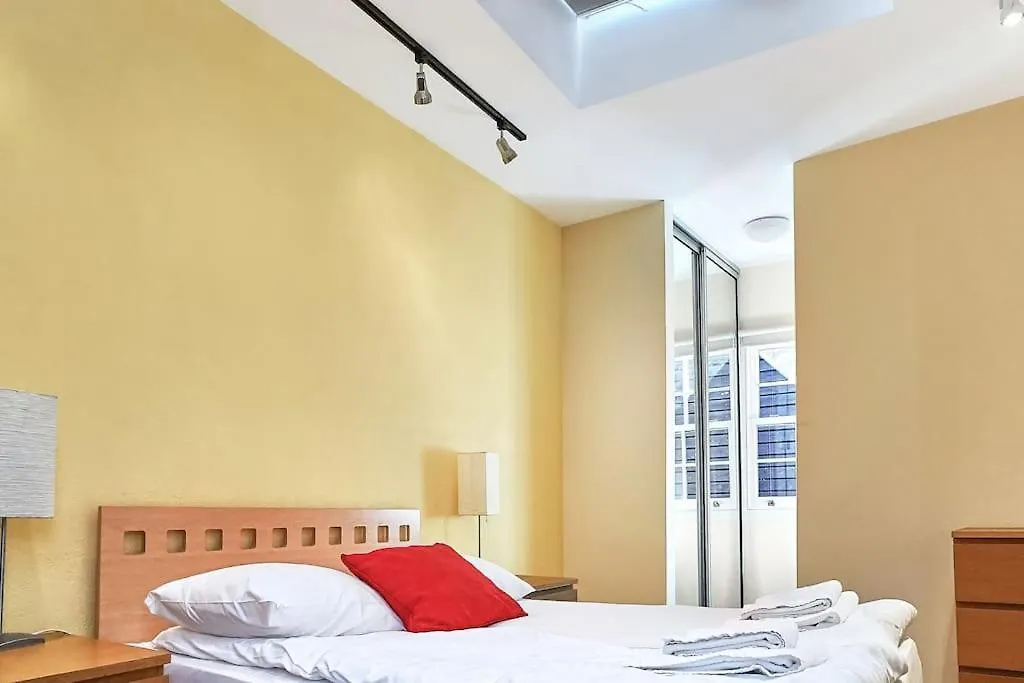 Stylish London Bridge Apartment